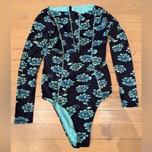 Sofia by Vix floral one-piece long-sleeve rash guard swimsuit size L